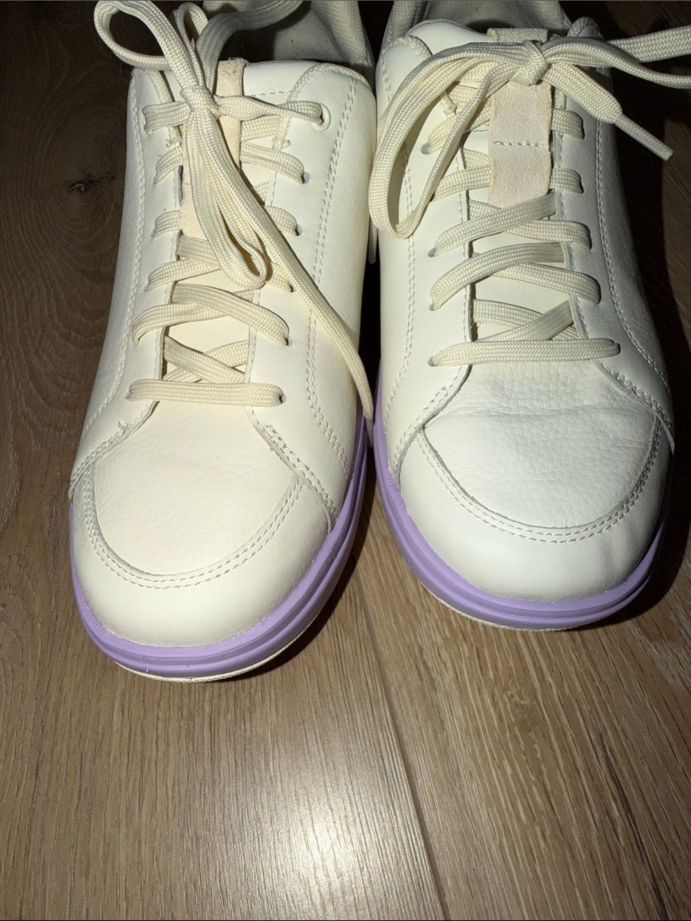 Kizik Cydney Slip On Cream Women's Low-Top Sneaker with Lilac Sole - Picture 9 of 10